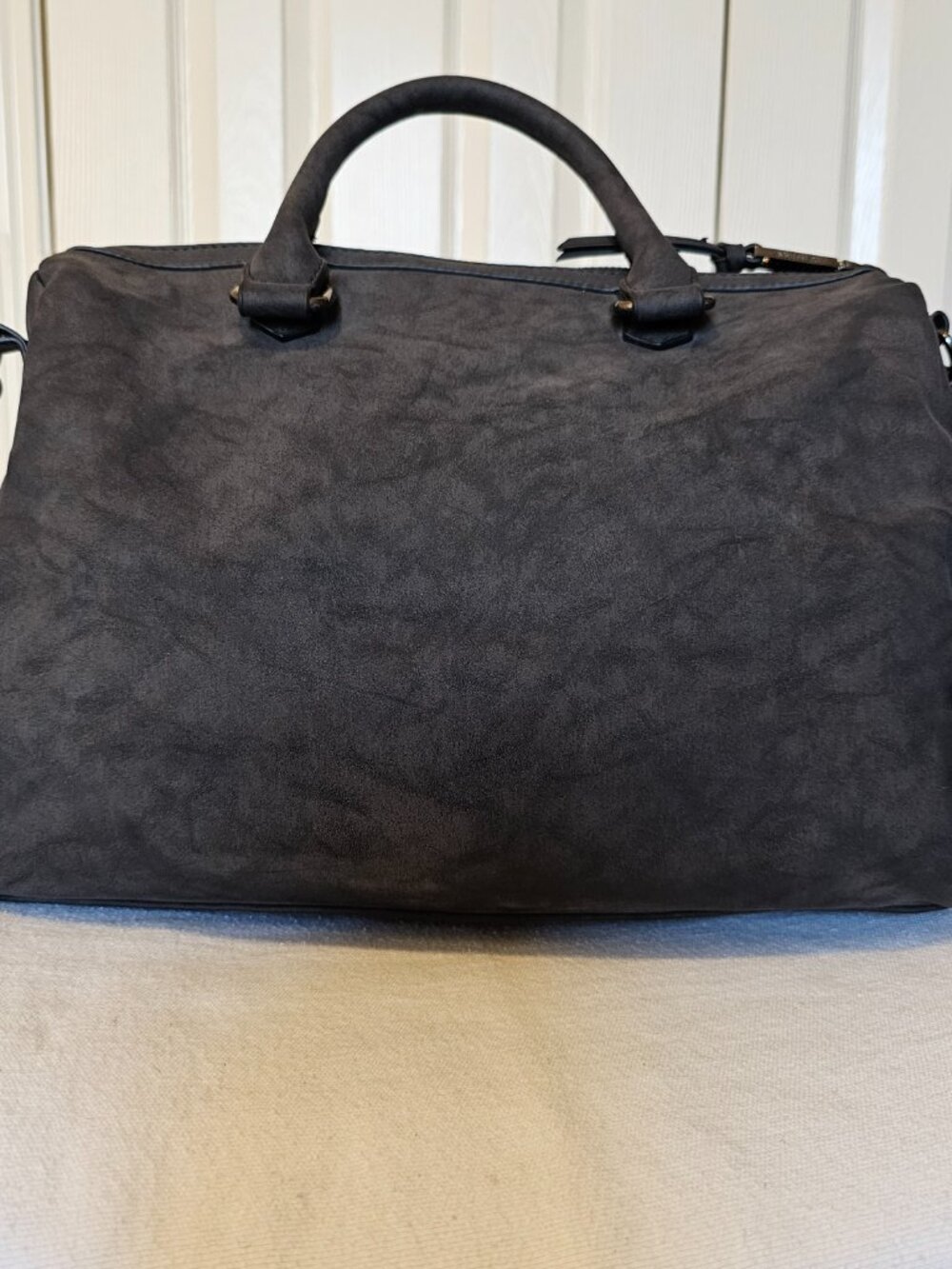 Violet Ray, women's purse grey, silver trim, outside pocket shoulder strap - Picture 9 of 12